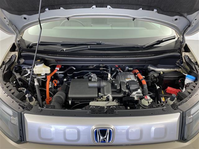 フリード e:HEVクロスター 先行車発進お知らせ機能 歩行者事故低減ステアリング 路外逸脱抑制機能 標識認識機能 渋滞追従機能付アダプティブクルーズコントロール 車線維持支援システム トラフィックジャムアシスト クロスター専用AW(40枚目)