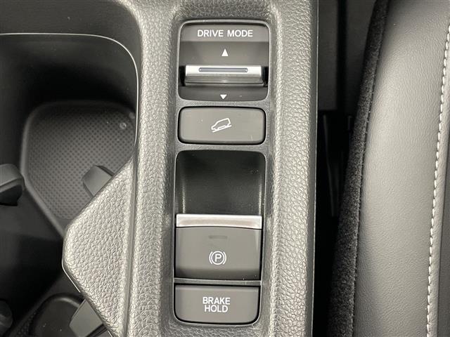 ヴェゼル e:HEV Z コネクティッドディスプレイオーディオ AppleCarPlay AndroidAuto ハーフレザーシート シートヒーター(D/N席) ワイヤレス充電器 ETC2.0 ステアリングヒーター(12枚目)