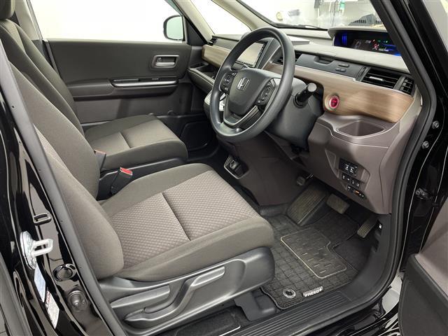 フリード+ハイブリッド ハイブリッドG・ホンダセンシング レーダークルーズコントロール シートヒーター(D/N席) 両側パワースライドドア ビルトインETC ステアリングリモコン LEDヘッドライト オートライト 前後ドラレコ プッシュスタート スマートキー(20枚目)