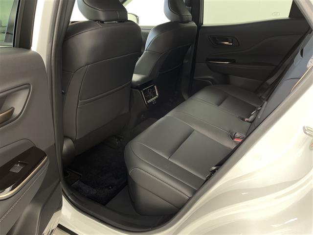 クラウンスポーツ Z 純正12.3インチナビ 360度カメラ デジタルインナーミラー ヘッドアップディスプレイ パワーバックドア ETC2.0 AC100V電源 置くだけ充電器 トヨタチームメイト トヨタセーフティセンス(26枚目)