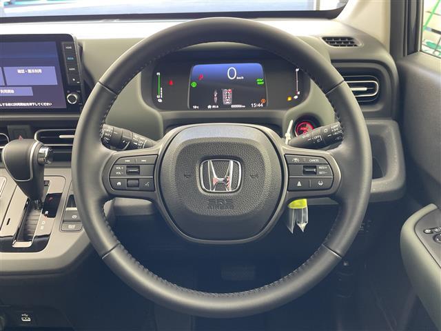 フリード e:HEVクロスター 純正9インチナビ フルセグTV Bluetooth AppleCarPlay バックカメラ 両側パワースライドドア シートヒーター レーダークルーズコントロール ハーフレザーシート シートヒーター(12枚目)