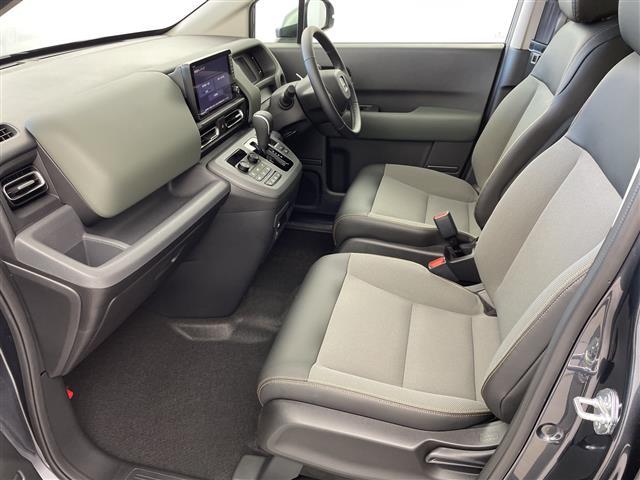 フリード e:HEVクロスター 純正9インチナビ フルセグTV Bluetooth AppleCarPlay バックカメラ 両側パワースライドドア シートヒーター レーダークルーズコントロール ハーフレザーシート シートヒーター(17枚目)