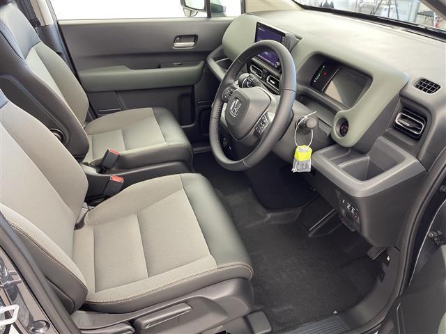 フリード e:HEVクロスター 純正9インチナビ フルセグTV Bluetooth AppleCarPlay バックカメラ 両側パワースライドドア シートヒーター レーダークルーズコントロール ハーフレザーシート シートヒーター(23枚目)