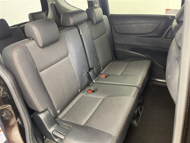 シエンタ ハイブリッドG クエロ 純正SDナビ ワンセグ バックカメラ ハーフレザーシート シートヒーター 両側パワースライドドア トヨタセーフティセンス プリクラッシュセーフティ レーンキープ オートハイビーム プッシュスタート(20枚目)