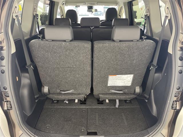 シエンタ ハイブリッドG クエロ 純正SDナビ ワンセグ バックカメラ ハーフレザーシート シートヒーター 両側パワースライドドア トヨタセーフティセンス プリクラッシュセーフティ レーンキープ オートハイビーム プッシュスタート(21枚目)