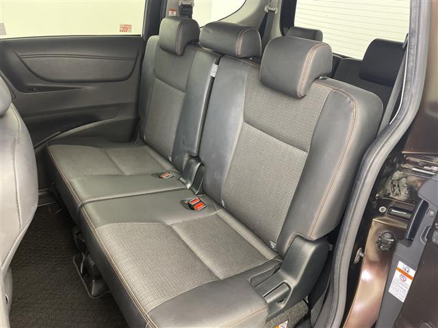 シエンタ ハイブリッドG クエロ 純正SDナビ ワンセグ バックカメラ ハーフレザーシート シートヒーター 両側パワースライドドア トヨタセーフティセンス プリクラッシュセーフティ レーンキープ オートハイビーム プッシュスタート(26枚目)