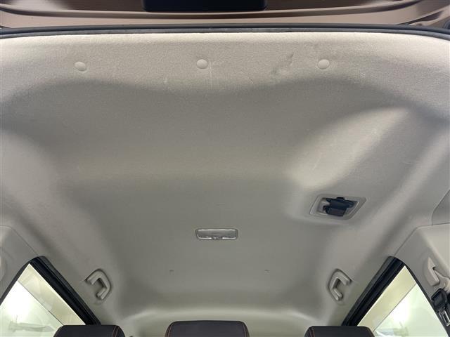 シエンタ ハイブリッドG クエロ 純正SDナビ ワンセグ バックカメラ ハーフレザーシート シートヒーター 両側パワースライドドア トヨタセーフティセンス プリクラッシュセーフティ レーンキープ オートハイビーム プッシュスタート(28枚目)