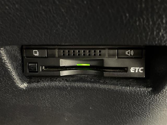 シエンタ ハイブリッドG 純正ナビ CD DVD Bluetooth SD バックカメラ 両側パワースライドドア プリクラッシュセーフティシステム レーンキープアシスト オートマチックハイビーム ETC ドライブレコーダー(5枚目)