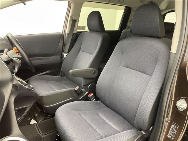 シエンタ ハイブリッドG 純正ナビ CD DVD Bluetooth SD バックカメラ 両側パワースライドドア プリクラッシュセーフティシステム レーンキープアシスト オートマチックハイビーム ETC ドライブレコーダー(24枚目)