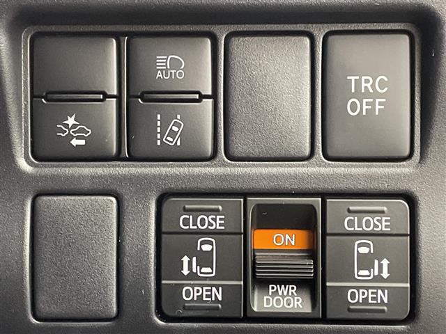 ノア ハイブリッドSi ダブルバイビーII 純正ナビ CD DVD USB Bluetooth フルセグ 純正後席モニター 両側電動ドア シートヒーター クルーズコントロール 衝突軽減ブレーキ レーンキープアシスト オートLEDヘッドライト(7枚目)