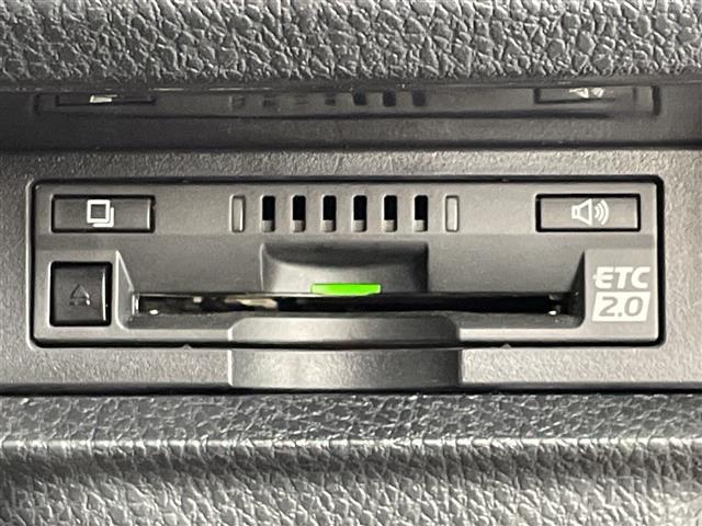 ノア ハイブリッドSi ダブルバイビーII 純正ナビ CD DVD USB Bluetooth フルセグ 純正後席モニター 両側電動ドア シートヒーター クルーズコントロール 衝突軽減ブレーキ レーンキープアシスト オートLEDヘッドライト(10枚目)