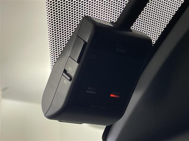 ノア ハイブリッドSi ダブルバイビーII 純正ナビ CD DVD USB Bluetooth フルセグ 純正後席モニター 両側電動ドア シートヒーター クルーズコントロール 衝突軽減ブレーキ レーンキープアシスト オートLEDヘッドライト(11枚目)