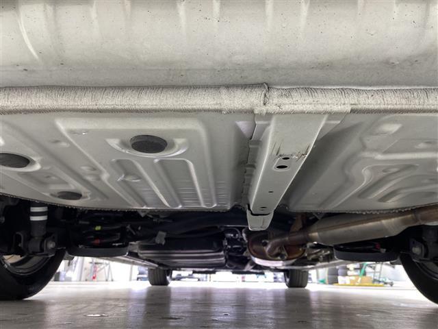 ノア ハイブリッドSi ダブルバイビーII 純正ナビ CD DVD USB Bluetooth フルセグ 純正後席モニター 両側電動ドア シートヒーター クルーズコントロール 衝突軽減ブレーキ レーンキープアシスト オートLEDヘッドライト(41枚目)