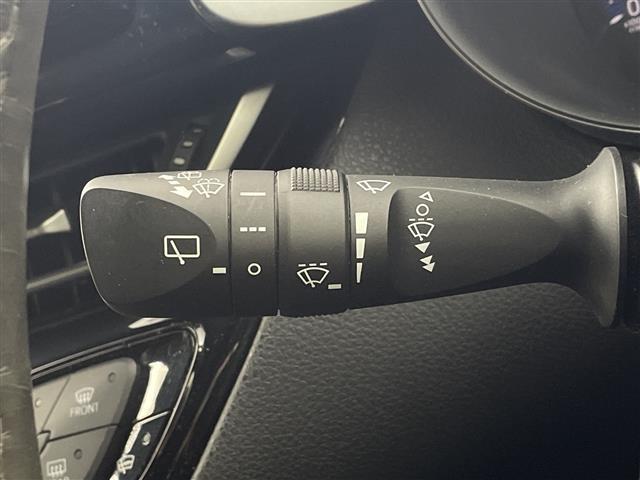 C-HR S-T 純正9インチナビ CD DVD Bluetooth フルセグTV トヨタセーフティーセンス 衝突軽減ブレーキ レーンキープアシスト 横滑り防止 追従型クルーズコントロール 電子パーキングブレーキ(9枚目)