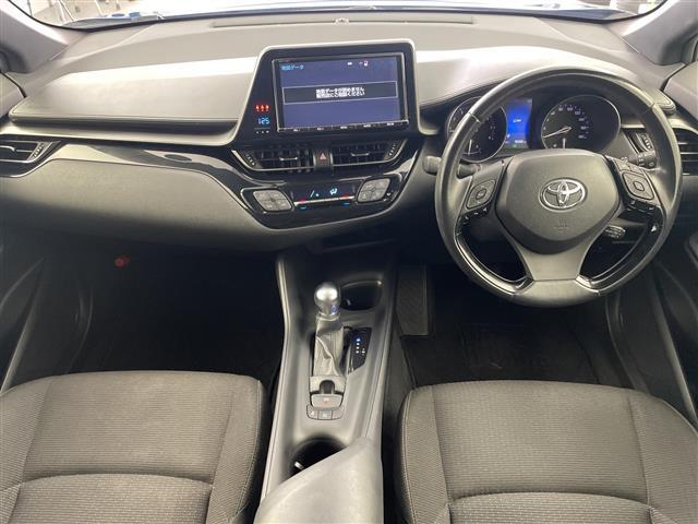 C-HR S-T 純正9インチナビ CD DVD Bluetooth フルセグTV トヨタセーフティーセンス 衝突軽減ブレーキ レーンキープアシスト 横滑り防止 追従型クルーズコントロール 電子パーキングブレーキ(42枚目)