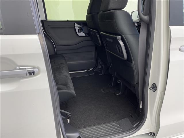 N-BOXカスタム L 社外SDナビ フルセグ BT USB DVDバックカメラ ホンダセンシング アダプティブクルーズコントロール 車線維持支援システム 衝突軽減ブレーキ 誤発進抑制機能 先行車発進お知らせ機能(21枚目)