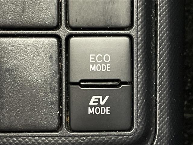 気になる車はすぐにお問い合わせください！画面右側の００６６から始まる無料ダイヤルからお問い合わせ下さい！専門スタッフがお車のご質問にお答えいたします！