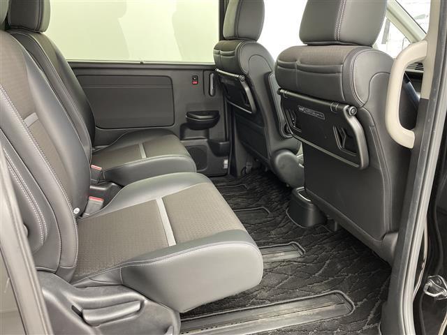 ステップワゴンスパーダ ｅ：ＨＥＶスパーダ　Ｇ・ＥＸ　ホンダセンシング　純正ナビ　バックカメラ　衝突軽減ブレーキ　誤発進抑制機能　レーンキープアシスト　レーダークルーズコントロール　ドライブレコーダー　ＥＴＣ　両側パワースライドドア　革巻きステアリング　純正ＡＷ　ＬＥＤ（25枚目）