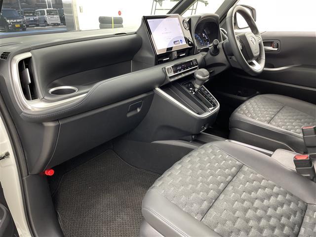 ヴォクシー ハイブリッドＳ－Ｚ　ユニバーサルステップ　純正ディスプレイオーディオナビ　フルセグ　ＢＴ　ＵＳＢ　ＤＶＤ　ＨＤＭＩ　Ｍｉｒａｃａｓｔ　バックカメラ　トヨタセーフティセンス　プリクラッシュセーフティ　レーダークルコン（24枚目）