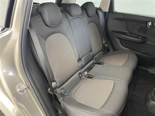 ＭＩＮＩ クロスオーバー　バッキンガム　純正ナビ　バックカメラ　衝突軽減ブレーキ　レーダークルーズコントロール　コーナーセンサー　電動パーキングブレーキ　純正ドライブレコーダー　ＥＴＣ　純正アルミホイール　フロアマット　電格ミラー（23枚目）