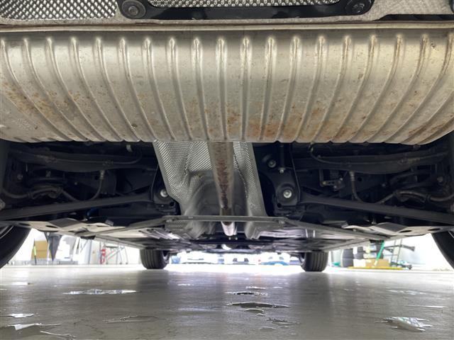 ＭＩＮＩ クロスオーバー　バッキンガム　純正ナビ　バックカメラ　衝突軽減ブレーキ　レーダークルーズコントロール　コーナーセンサー　電動パーキングブレーキ　純正ドライブレコーダー　ＥＴＣ　純正アルミホイール　フロアマット　電格ミラー（40枚目）