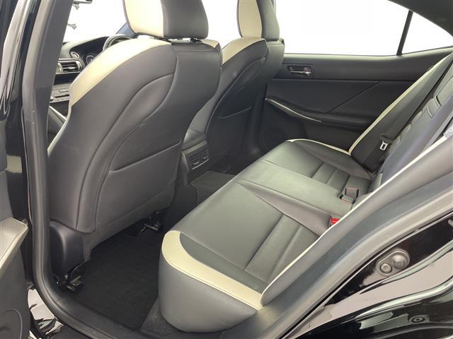 ＩＳ ＩＳ３００ｈ　Ｆスポーツモードプラス　サンルーフ　純正ナビ　バックカメラ　革シート　シートヒーター　ベンチレーション　シートメモリ　レーダークルーズコントロール　コーナーセンサー　パドルシフト　スタッドレスＡＷセット積込　純正ＡＷ　ＥＴＣ（27枚目）