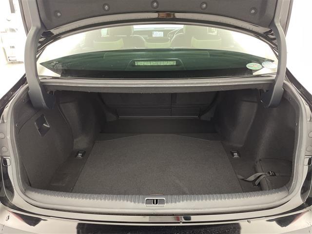 ＩＳ ＩＳ３００ｈ　Ｆスポーツモードプラス　サンルーフ　純正ナビ　バックカメラ　革シート　シートヒーター　ベンチレーション　シートメモリ　レーダークルーズコントロール　コーナーセンサー　パドルシフト　スタッドレスＡＷセット積込　純正ＡＷ　ＥＴＣ（28枚目）