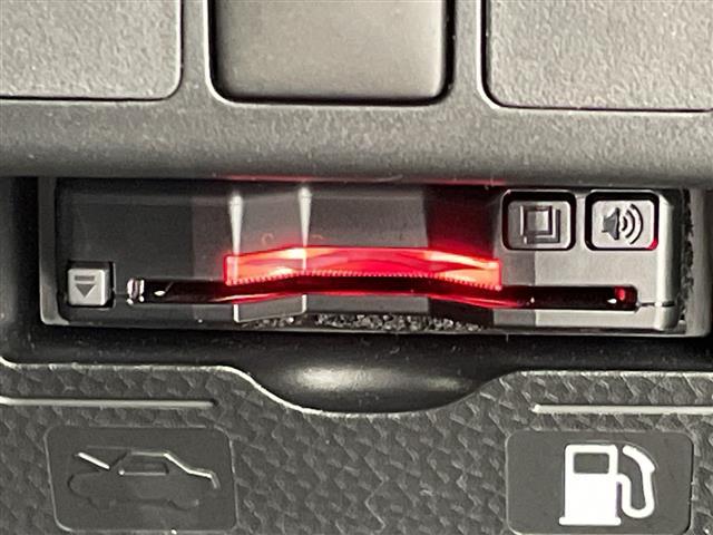 ルーミー カスタムＧ　社外ディスプレイオーディオ　衝突軽減ブレーキ　レーンキープアシスト　レーダークルーズコントロール　ステアリングスイッチ　ＬＥＤヘッドライト　両側パワースライドドア　ドライブレコーダー　ＥＴＣ　スペア鍵（18枚目）