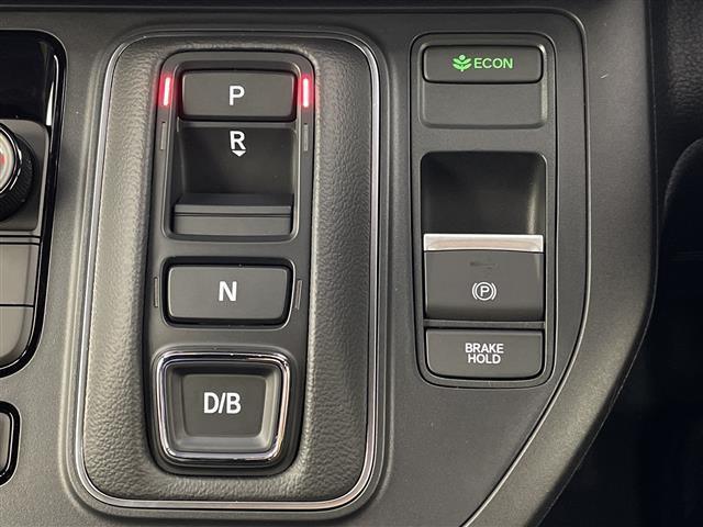 ステップワゴン ｅ：ＨＥＶスパーダ　追従型クルーズコントロール　レーンキープアシスト　横滑り防止　衝突軽減ブレーキ　両側パワースライドドア　パワーバックドア　ＬＥＤヘッドライト　オートライト　オートマチックハイビーム　シートヒーター（14枚目）