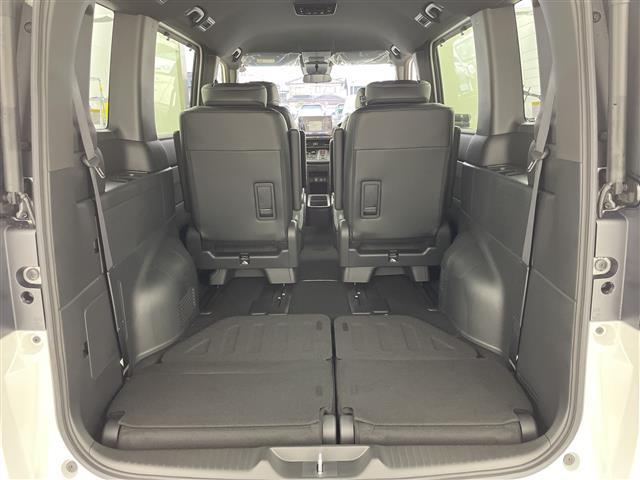 ステップワゴン ｅ：ＨＥＶスパーダ　追従型クルーズコントロール　レーンキープアシスト　横滑り防止　衝突軽減ブレーキ　両側パワースライドドア　パワーバックドア　ＬＥＤヘッドライト　オートライト　オートマチックハイビーム　シートヒーター（27枚目）