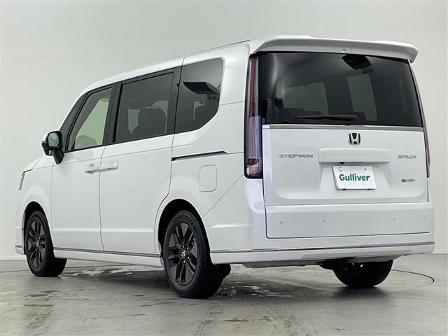 ステップワゴン ｅ：ＨＥＶスパーダ　追従型クルーズコントロール　レーンキープアシスト　横滑り防止　衝突軽減ブレーキ　両側パワースライドドア　パワーバックドア　ＬＥＤヘッドライト　オートライト　オートマチックハイビーム　シートヒーター（33枚目）