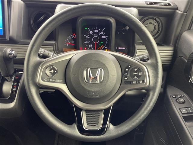 Ｎ－ＶＡＮ＋スタイル ファン　１０．１インチフローティングナビ　ＡｐｐｌｅＣａｒＰｌａｙ　バックカメラ　衝突軽減ブレーキ　レーンキープアシスト　レーダークルーズコントロール　ＬＥＤヘッドライト　ルーフコンソール　ＥＴＣ　電格ミラー（6枚目）