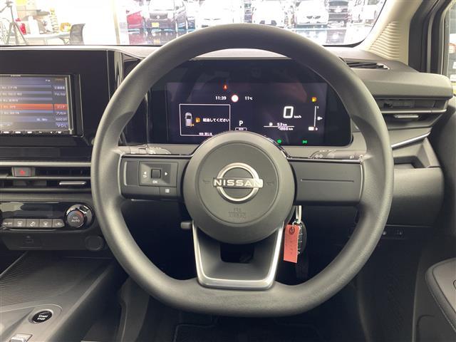 ノート Ｓ　社外ナビ　ＦＭ　ＡＭ　Ｂｌｕｅｔｏｏｔｈ　全方位カメラ　ブラインドスポットモニター　ステアリングスイッチ　プロパイロット　デジタルインナーミラー　純正アルミホイル　オートライト　スマートキー　ＥＴＣ（10枚目）