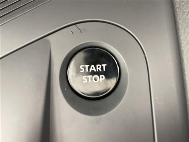 ノート Ｓ　社外ナビ　ＦＭ　ＡＭ　Ｂｌｕｅｔｏｏｔｈ　全方位カメラ　ブラインドスポットモニター　ステアリングスイッチ　プロパイロット　デジタルインナーミラー　純正アルミホイル　オートライト　スマートキー　ＥＴＣ（13枚目）