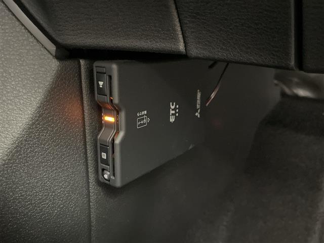 ノート Ｓ　社外ナビ　ＦＭ　ＡＭ　Ｂｌｕｅｔｏｏｔｈ　全方位カメラ　ブラインドスポットモニター　ステアリングスイッチ　プロパイロット　デジタルインナーミラー　純正アルミホイル　オートライト　スマートキー　ＥＴＣ（15枚目）