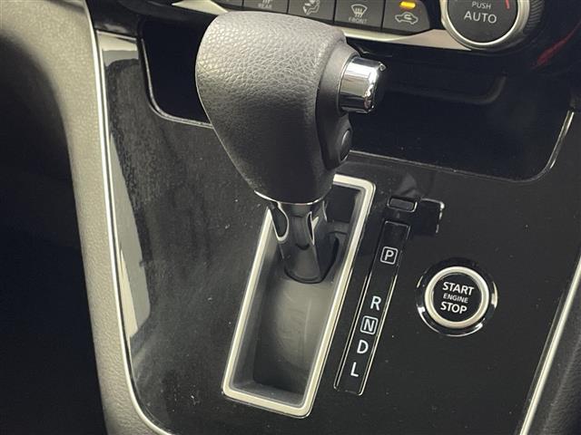 セレナ ハイウェイスター 純正ナビ バックカメラ 衝突軽減ブレーキ レーンキープアシスト ブラインドスポットモニター コーナーセンサー クロストラフィックアラート 両側パワースライドドア ドライブレコーダー ETC LED(11枚目)