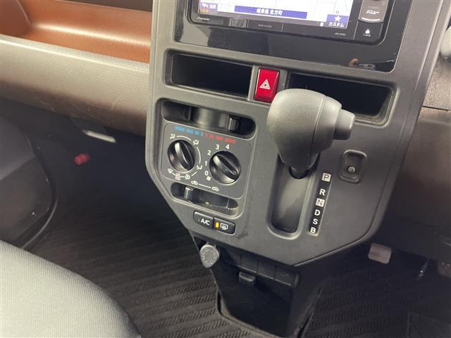 トール Ｘ　ＳＡＩＩＩ　社外ナビ　フルセグ　ＣＤ　ＤＶＤ　バックカメラ　片側パワーバックドア　純正フロアマット　純正ドアバイザー　前方ドライブレコーダー　電動格納ミラー　サマータイヤ積込み　純正ホイールキャップ付き　ＥＴＣ（5枚目）