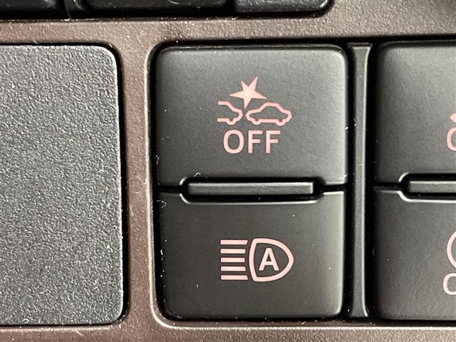 トール Ｘ　ＳＡＩＩＩ　社外ナビ　フルセグ　ＣＤ　ＤＶＤ　バックカメラ　片側パワーバックドア　純正フロアマット　純正ドアバイザー　前方ドライブレコーダー　電動格納ミラー　サマータイヤ積込み　純正ホイールキャップ付き　ＥＴＣ（10枚目）