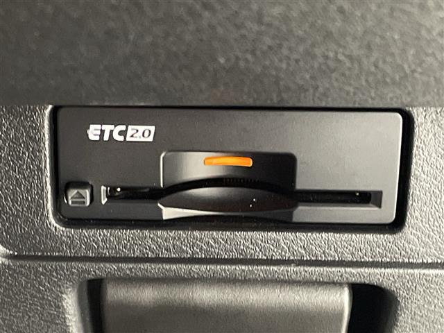 オーラ Ｇ　レザーエディション　純正９インチナビ　ＡＭ　ＦＭ　フルセグ　ＡｐｐｌｅＣａｒＰｌａｙ　ＨＤＭＩ　ＢＯＳＥパーソナルプラスサウンドシステム　全方位カメラ　レーダークルーズコントロール　ワイヤレス充電　レザーシート　ＥＴＣ（16枚目）