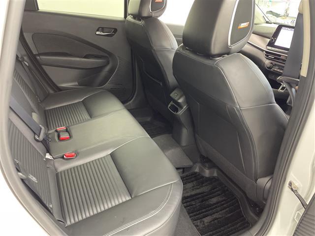 オーラ Ｇ　レザーエディション　純正９インチナビ　ＡＭ　ＦＭ　フルセグ　ＡｐｐｌｅＣａｒＰｌａｙ　ＨＤＭＩ　ＢＯＳＥパーソナルプラスサウンドシステム　全方位カメラ　レーダークルーズコントロール　ワイヤレス充電　レザーシート　ＥＴＣ（26枚目）