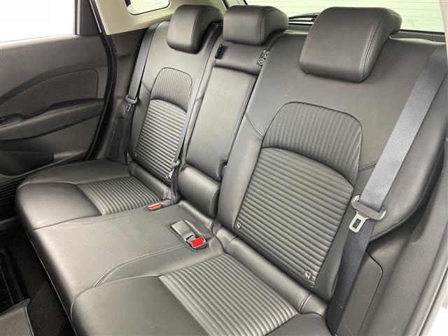 オーラ Ｇ　レザーエディション　純正９インチナビ　ＡＭ　ＦＭ　フルセグ　ＡｐｐｌｅＣａｒＰｌａｙ　ＨＤＭＩ　ＢＯＳＥパーソナルプラスサウンドシステム　全方位カメラ　レーダークルーズコントロール　ワイヤレス充電　レザーシート　ＥＴＣ（27枚目）