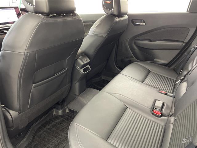 オーラ Ｇ　レザーエディション　純正９インチナビ　ＡＭ　ＦＭ　フルセグ　ＡｐｐｌｅＣａｒＰｌａｙ　ＨＤＭＩ　ＢＯＳＥパーソナルプラスサウンドシステム　全方位カメラ　レーダークルーズコントロール　ワイヤレス充電　レザーシート　ＥＴＣ（28枚目）