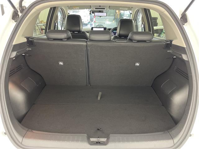 オーラ Ｇ　レザーエディション　純正９インチナビ　ＡＭ　ＦＭ　フルセグ　ＡｐｐｌｅＣａｒＰｌａｙ　ＨＤＭＩ　ＢＯＳＥパーソナルプラスサウンドシステム　全方位カメラ　レーダークルーズコントロール　ワイヤレス充電　レザーシート　ＥＴＣ（29枚目）