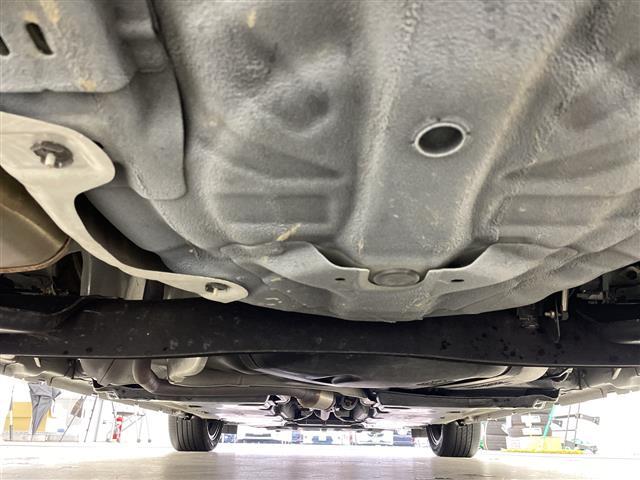 オーラ Ｇ　レザーエディション　純正９インチナビ　ＡＭ　ＦＭ　フルセグ　ＡｐｐｌｅＣａｒＰｌａｙ　ＨＤＭＩ　ＢＯＳＥパーソナルプラスサウンドシステム　全方位カメラ　レーダークルーズコントロール　ワイヤレス充電　レザーシート　ＥＴＣ（40枚目）