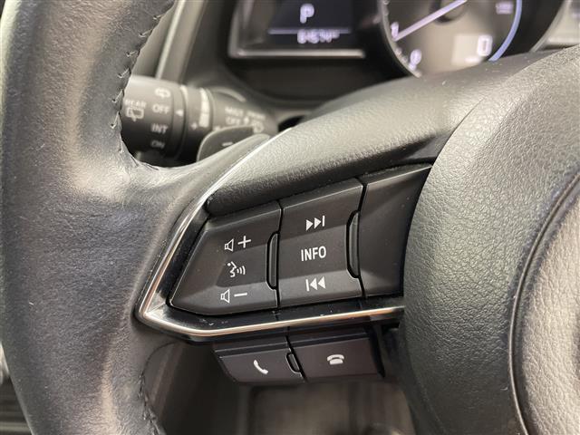 デミオ ＸＤツーリング　純正ナビ　バックカメラ　衝突軽減ブレーキ　レーンキープアシスト　クルーズコントロール　シートヒーター　ＨＩＤヘッドライト　ドライブレコーダー　ＥＴＣ　純正アルミホイール　純正フロアマット　パドルシフト（7枚目）