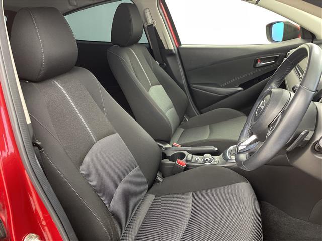 デミオ ＸＤツーリング　純正ナビ　バックカメラ　衝突軽減ブレーキ　レーンキープアシスト　クルーズコントロール　シートヒーター　ＨＩＤヘッドライト　ドライブレコーダー　ＥＴＣ　純正アルミホイール　純正フロアマット　パドルシフト（20枚目）