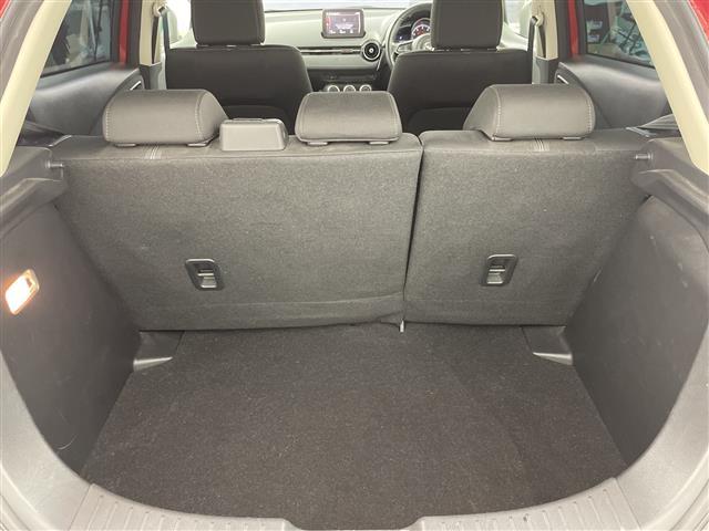 デミオ ＸＤツーリング　純正ナビ　バックカメラ　衝突軽減ブレーキ　レーンキープアシスト　クルーズコントロール　シートヒーター　ＨＩＤヘッドライト　ドライブレコーダー　ＥＴＣ　純正アルミホイール　純正フロアマット　パドルシフト（28枚目）