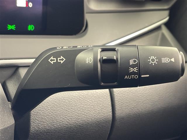 ノート Ｓ　デジタルインナーミラー　アラウンドビューモニター　レーンキープアシスト　エマージェンシーブレーキ　ブラインドスポットモニター　ＬＥＤヘッドライト　オートライト　オートマチックハイビーム　フォグランプ（11枚目）