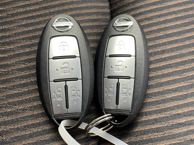 エルグランド ２５０ハイウェイスターＳ　社外９インチナビ　フリップダウンモニター　アラウンドビューモニター　エマージェンシーブレーキ　ハーフレザーシート　純正アルミホイール　両側パワースライドドア　レーダークルーズコントロール　ドラレコ（16枚目）