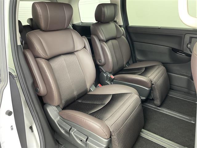 エルグランド ２５０ハイウェイスターＳ　社外９インチナビ　フリップダウンモニター　アラウンドビューモニター　エマージェンシーブレーキ　ハーフレザーシート　純正アルミホイール　両側パワースライドドア　レーダークルーズコントロール　ドラレコ（21枚目）